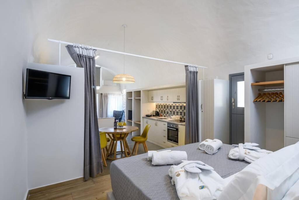 Casa Tholari Al Mare Villa Pera Gyalos Bagian luar foto